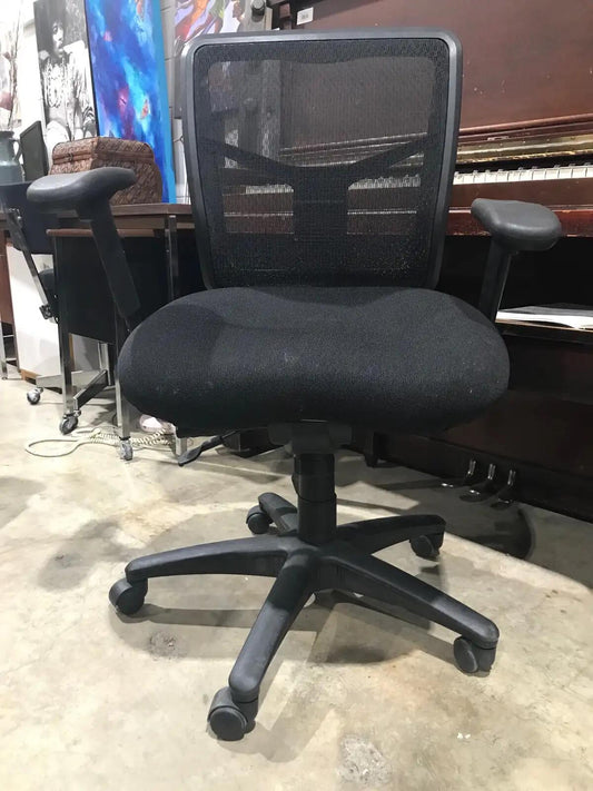 Black Mesh Office Chair – Adjustable Height & Armrests