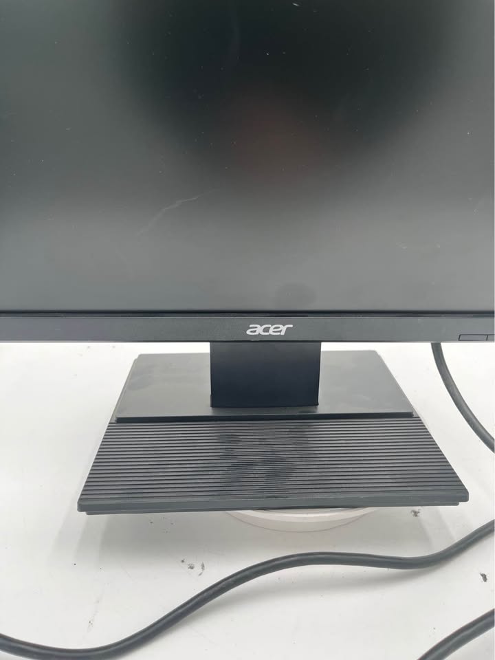 Acer V206HQL 19.5” LED Monitor – Good Used Condition
