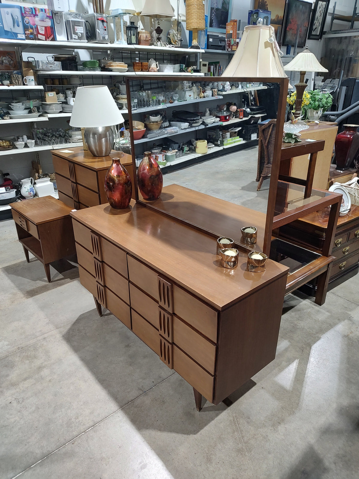 Mid-Century Modern 6-Drawer Dresser with Mirror