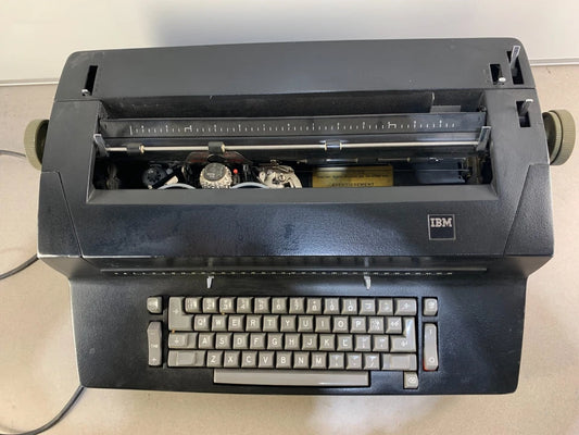 Vintage IBM Correcting Selectric II 2 Electric Typewriter